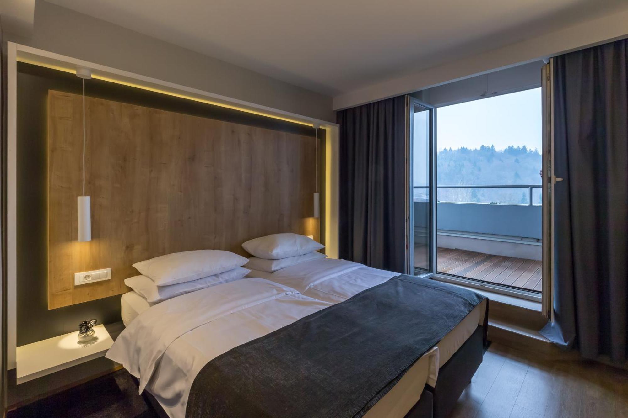 Deluxe Suite,395463768:JPEG
